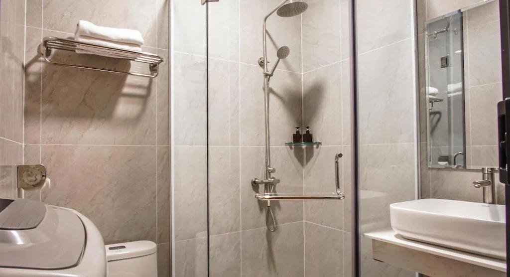 Artmio Hotel Apartment Вунг Тау Екстериор снимка